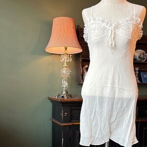 Elegant White Lace Chemise